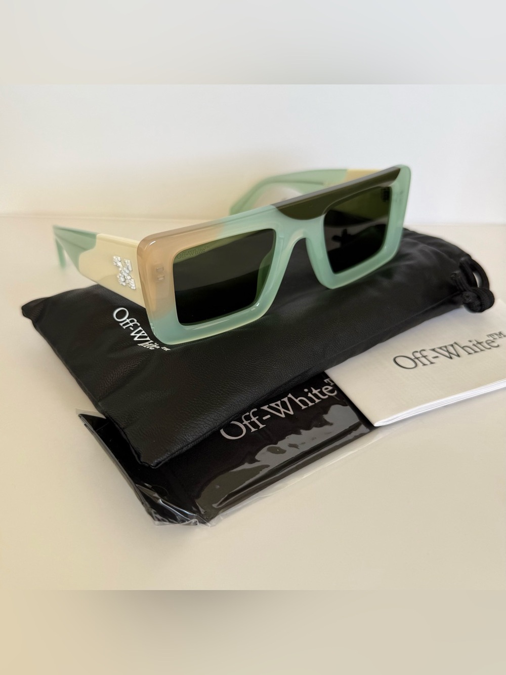 NEW!!! Off-White unisex sunglasses OERI069 5955 Authentic